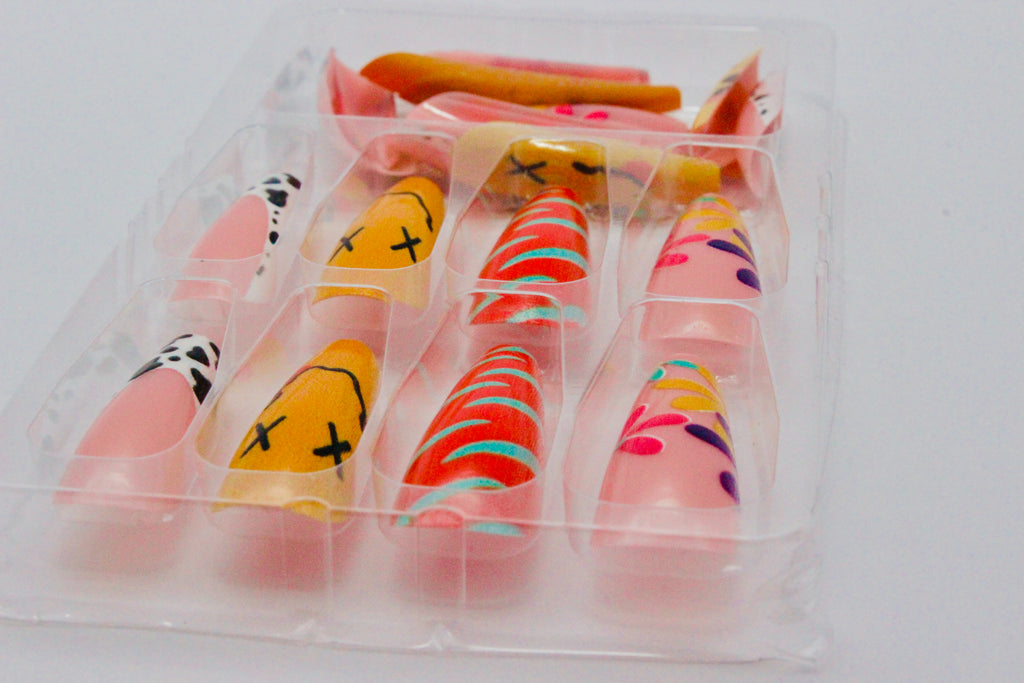 Alice in Wonderland - Press On Nails