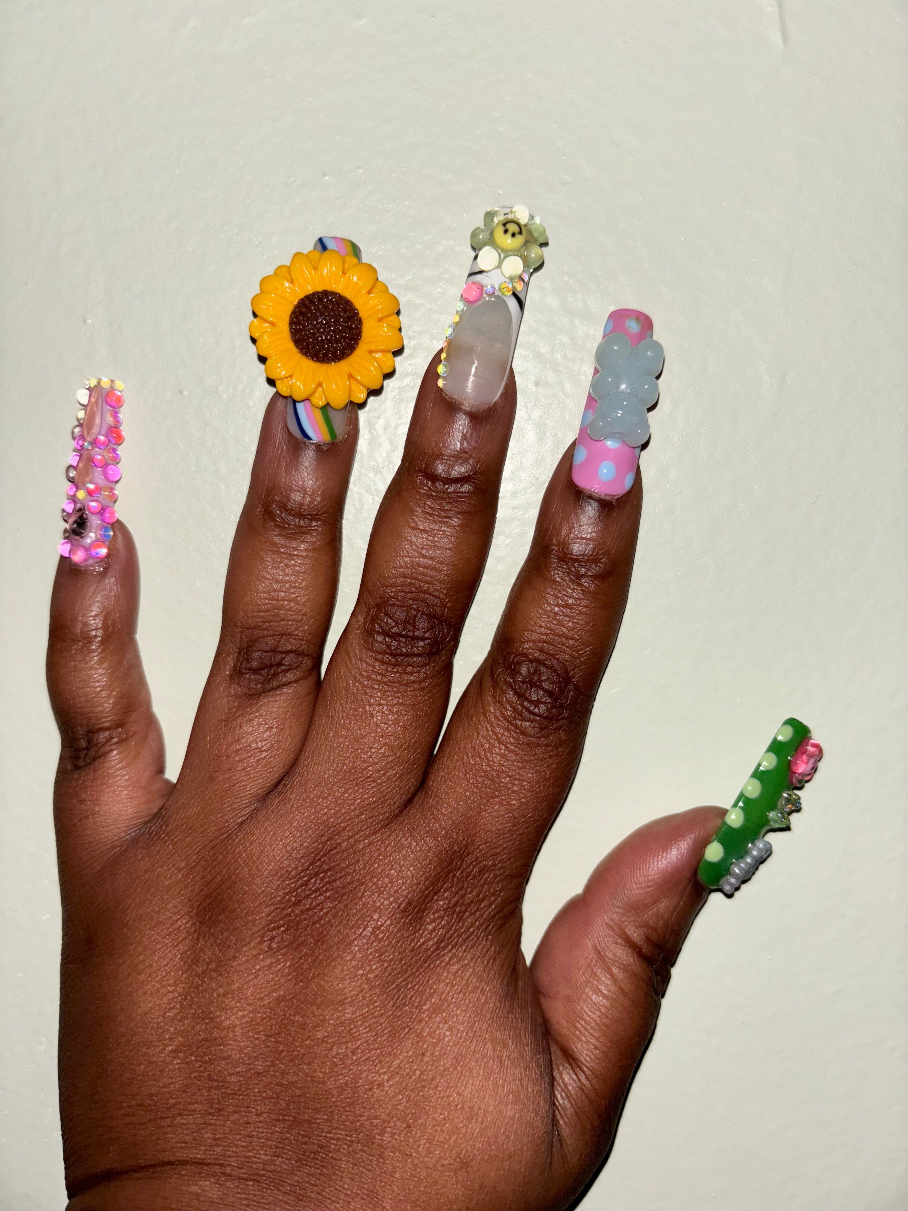 Sunflower Fantasy - 3D Press On Nails (Medium)