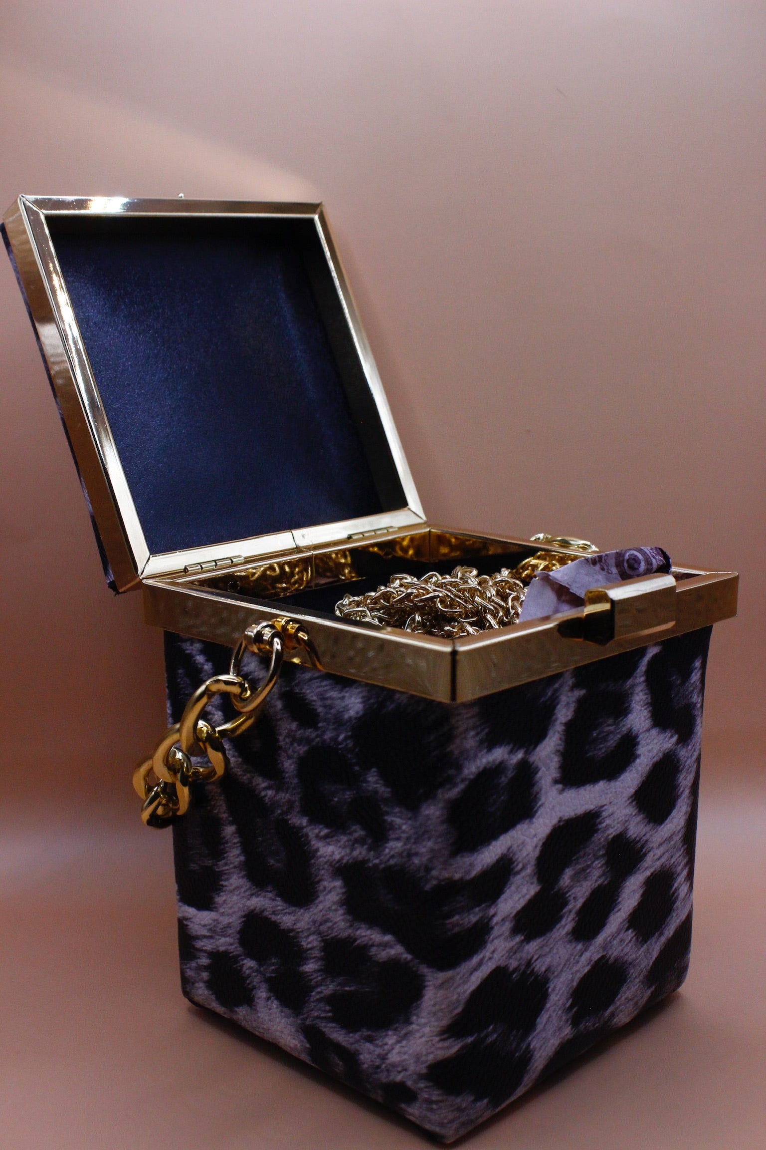 Snow Leopard Box - Handbag