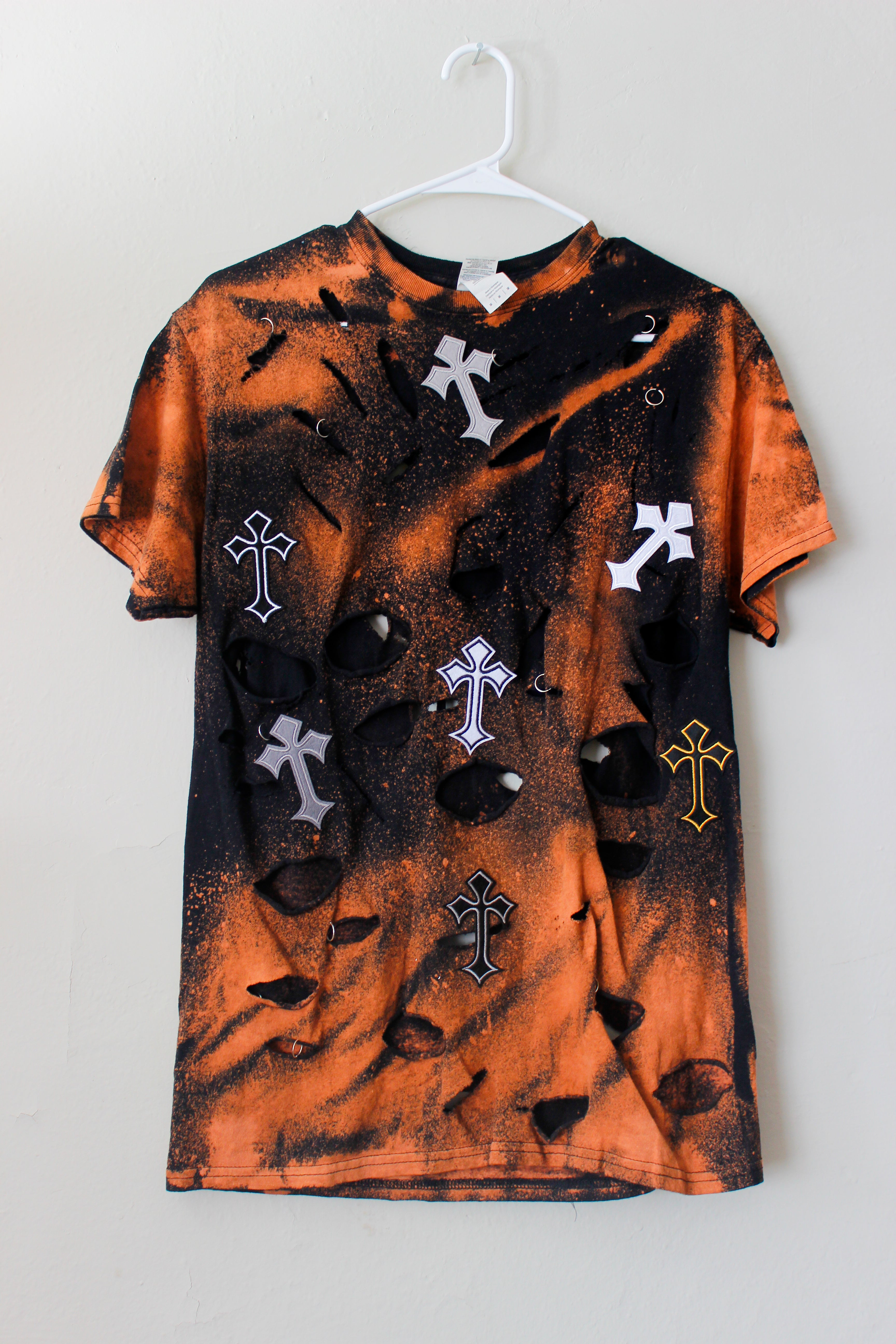 Black Sand - Ripped Tshirt (Unisex)