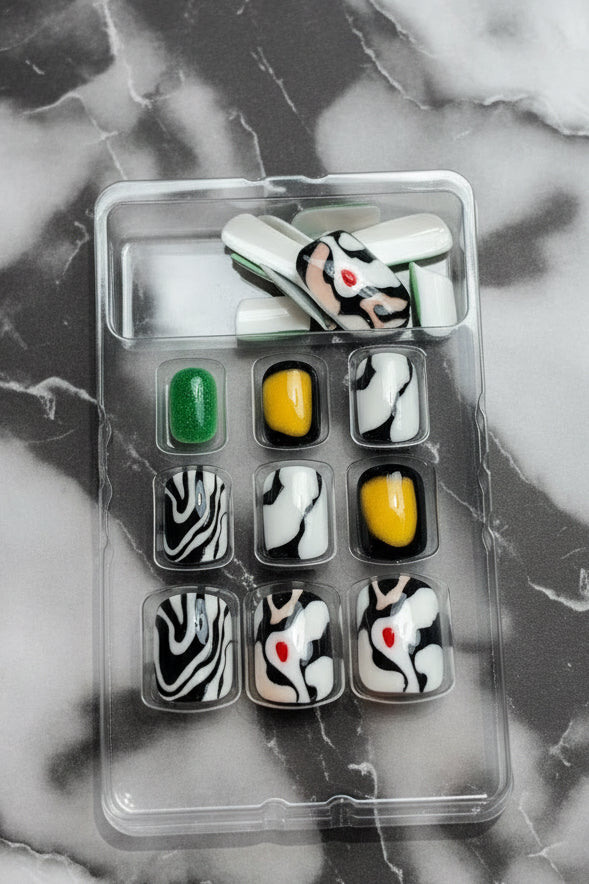 Afro punk - press on nails ( MEDIUM )