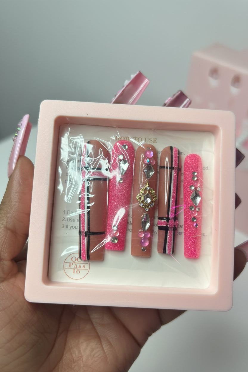 Coach Glam - Press on Nails (Medium)