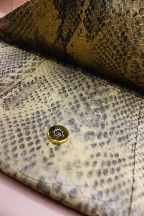 Alligator Clutch Style