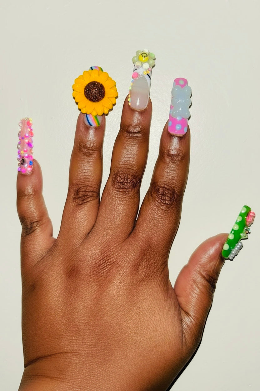 Sunflower Fantasy - 3D Press On Nails (Medium)