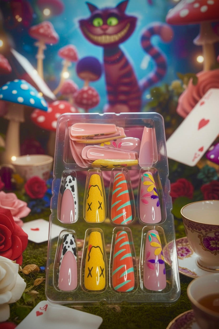 Alice in Wonderland - Press On Nails