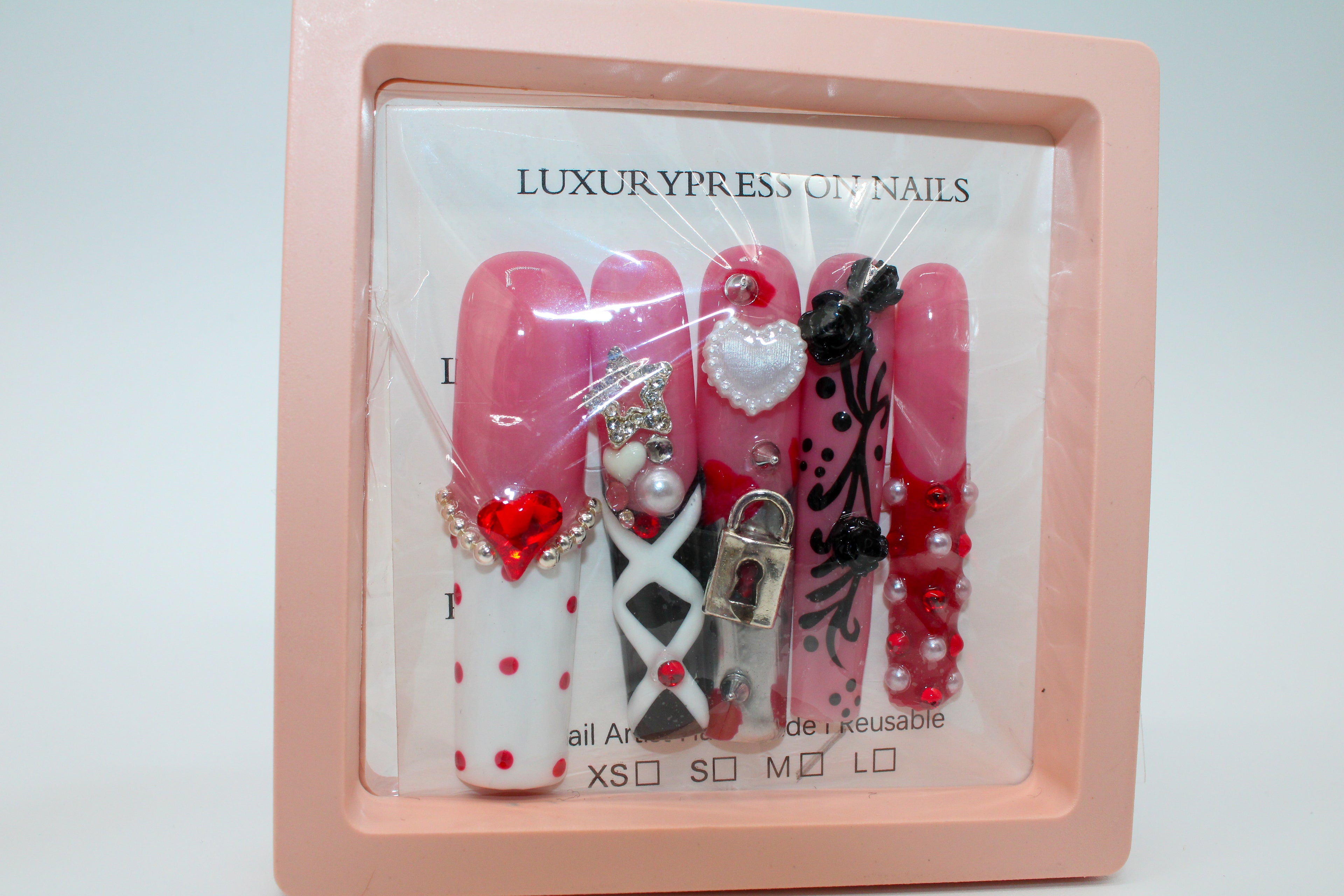 QUEEN OF HEARTS- PRESS-ON NAILS