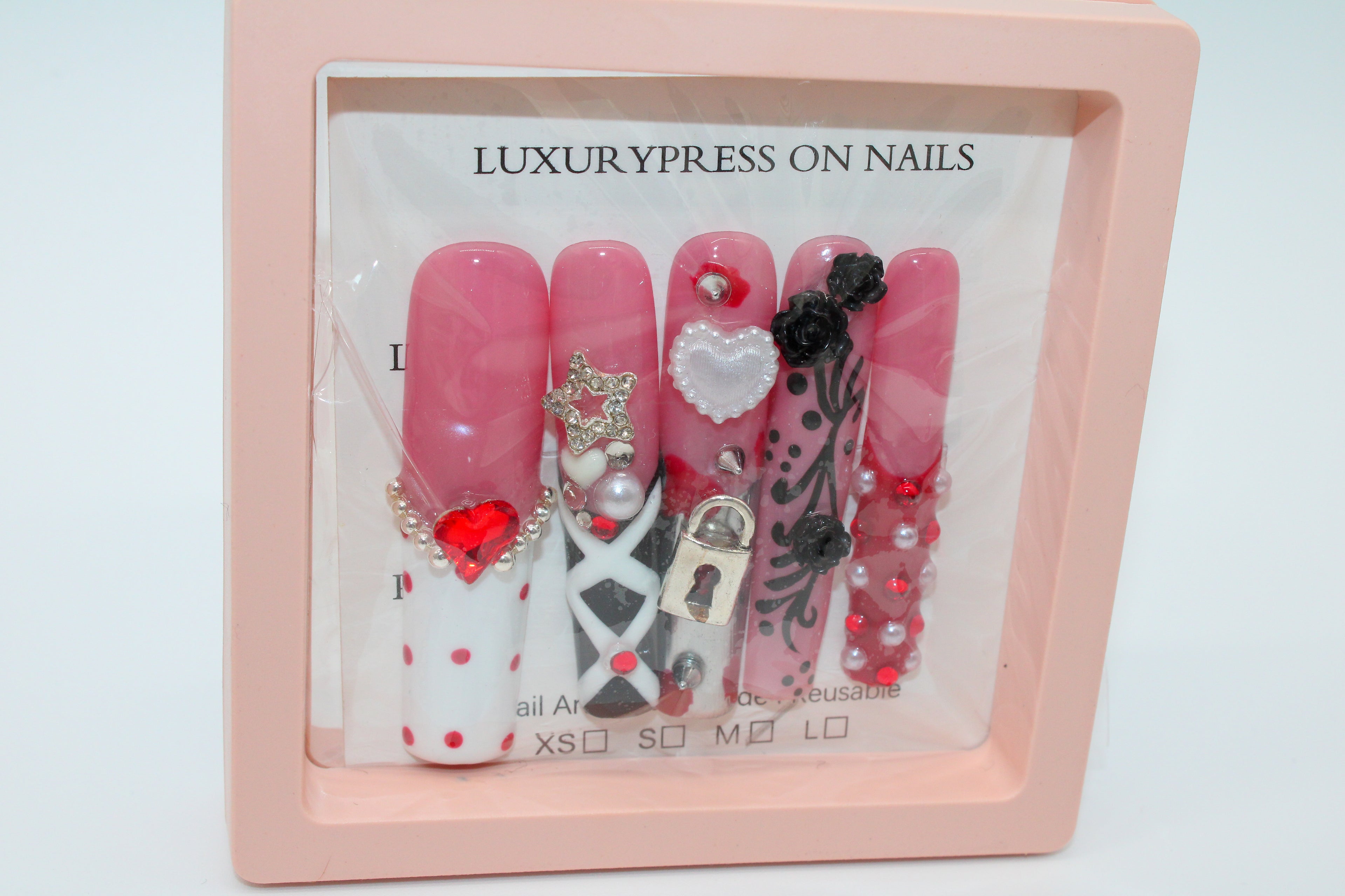 QUEEN OF HEARTS- PRESS-ON NAILS