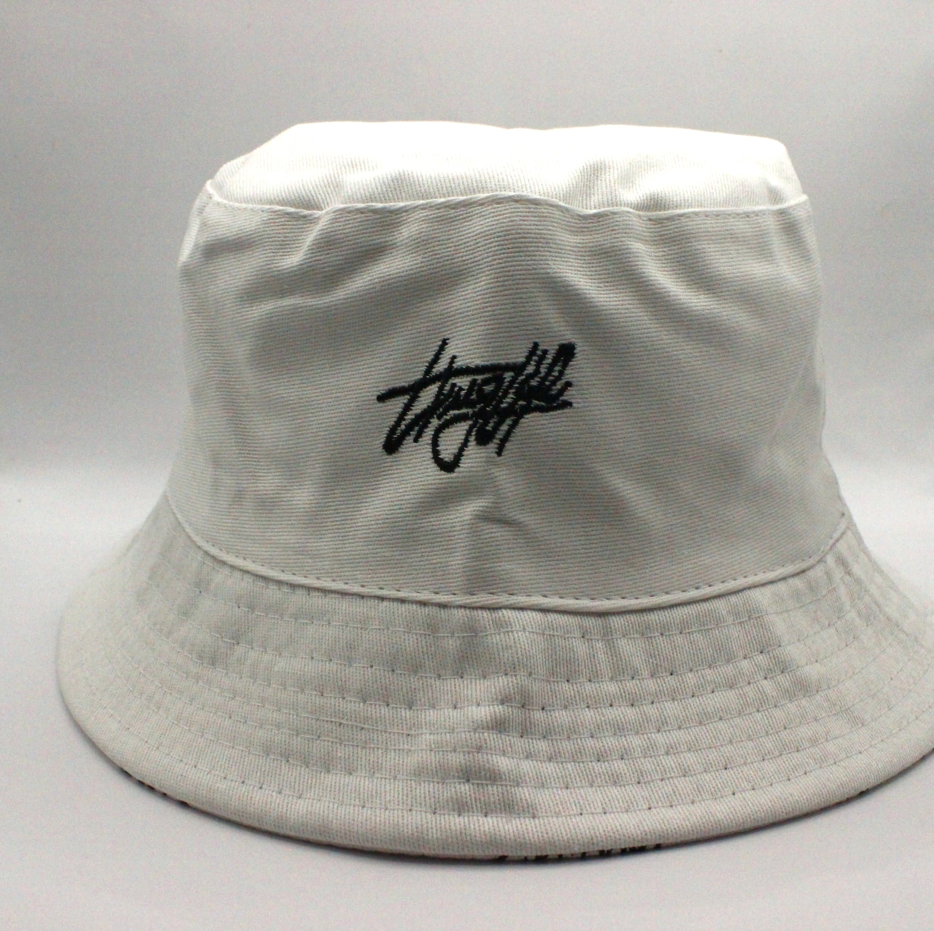 Reversable Thug life - bucket hats